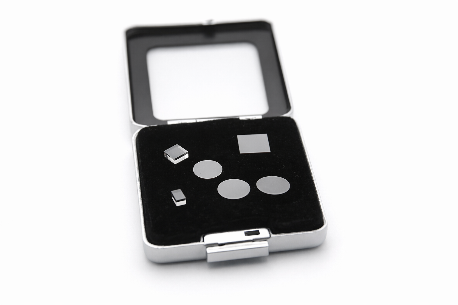 Nova optical diamond components